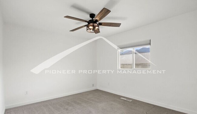 Building Photo - 610 Catalina Dr