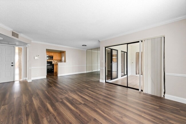 Building Photo - 3757 Cocoplum Cir