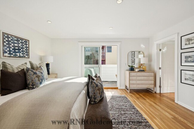 Building Photo - Gorgeous 3 bedroom, 2 and a half bathroom condo in Bernal Park for rent!