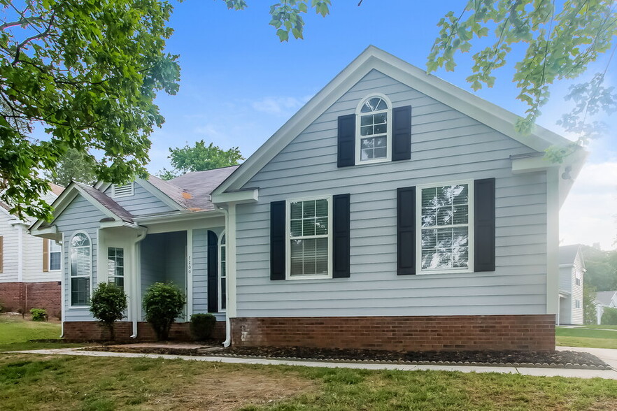 Primary Photo - 7200 Daerwood Pl
