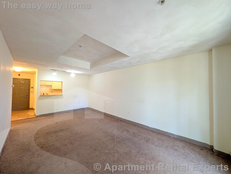 Building Photo - 373 Highland Ave