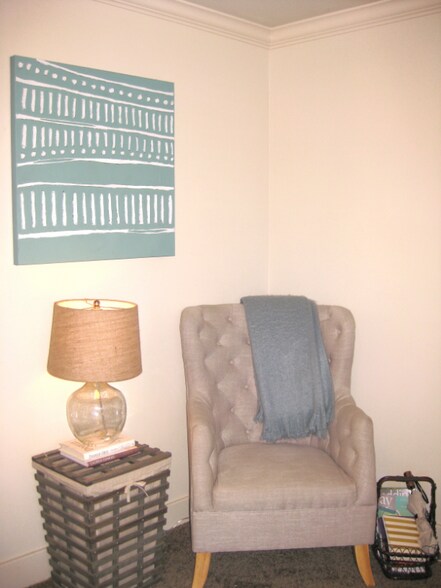 Building Photo - 711 W Douglas St