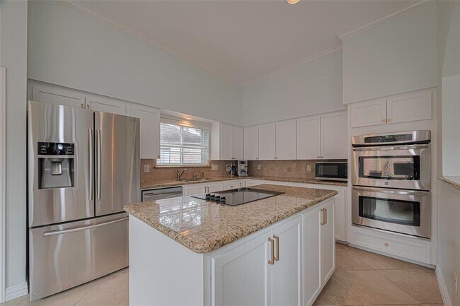 Building Photo - 11914 Ashmead Dr
