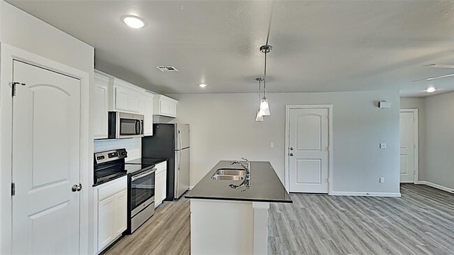 Building Photo - 1300 NW 111th St