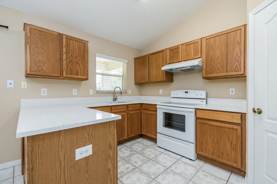 Building Photo - 914 Arbor Hill Cir