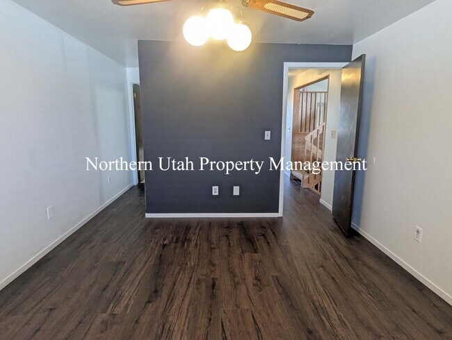 Building Photo - 4 Bed, 2 Bath HVAC