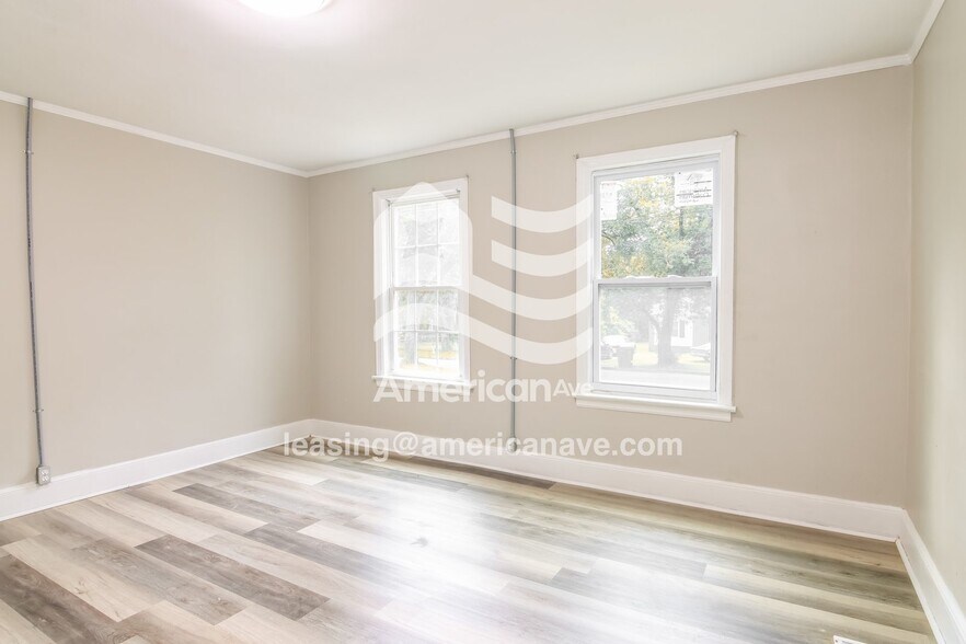 Building Photo - 2331 7th St