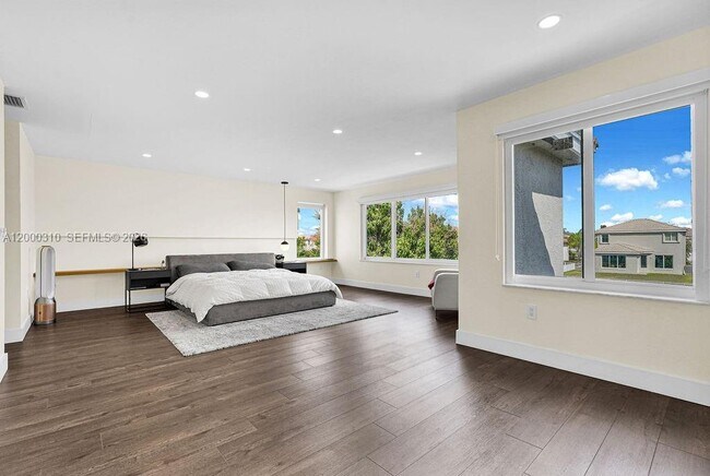 Building Photo - 16373 SW 30th St