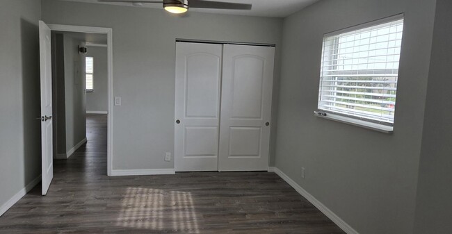 Building Photo - 192 Normandy Ln