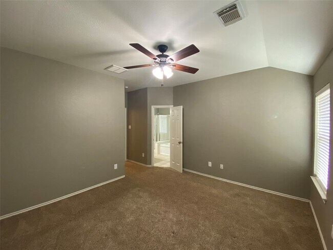 Building Photo - 6323 Bennington Springs Dr
