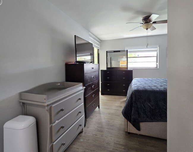 Building Photo - 10501 W Broward Blvd