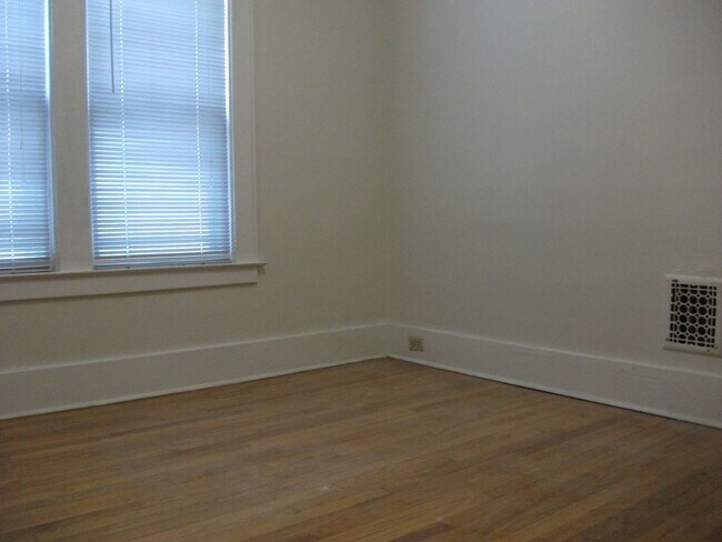 Building Photo - 341-43 Roosevelt Ave