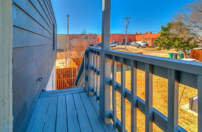 Building Photo - 3713 N Lee Ave