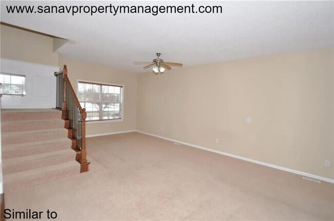 Building Photo - ? Stylish 2-Bedroom Townhome in Prime West Des Moines! Move in Special- May rent free