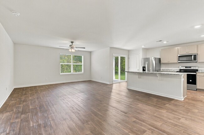 Building Photo - 100 Cotton Bluff Ct