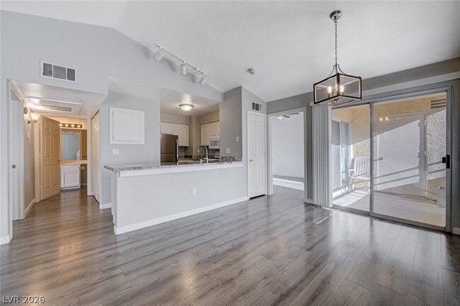 Building Photo - 2251 Wigwam Pkwy