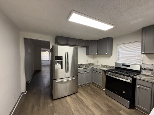 Building Photo - 539 W Georgia St