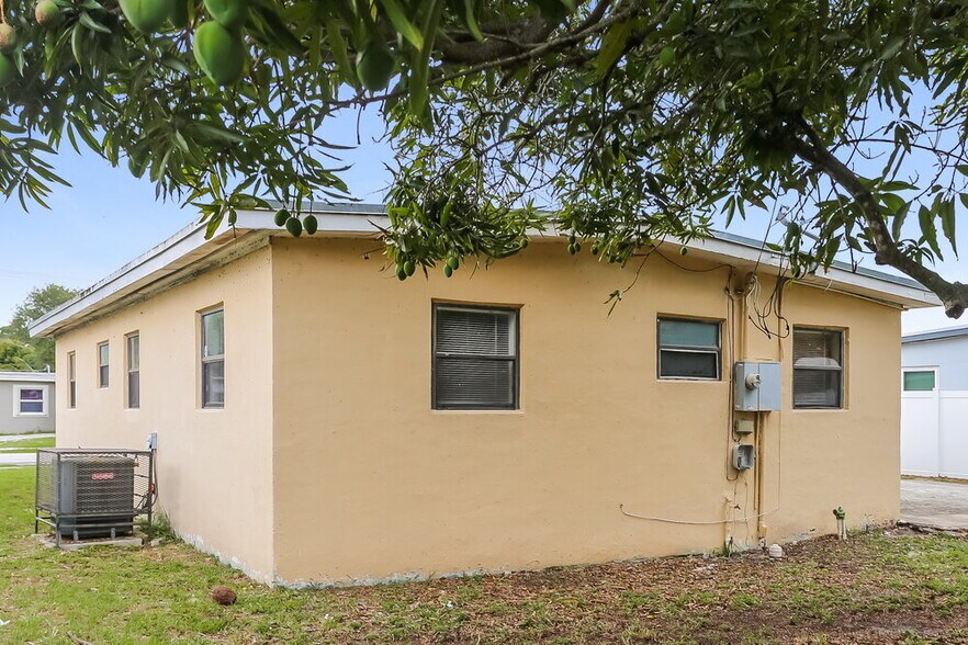 Building Photo - 550 NW 29th Terrace