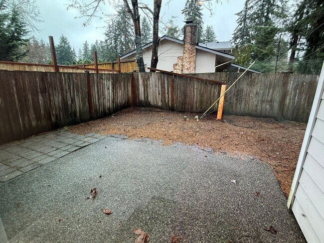 Building Photo - 5Bd/2.5Ba Maple Valley House