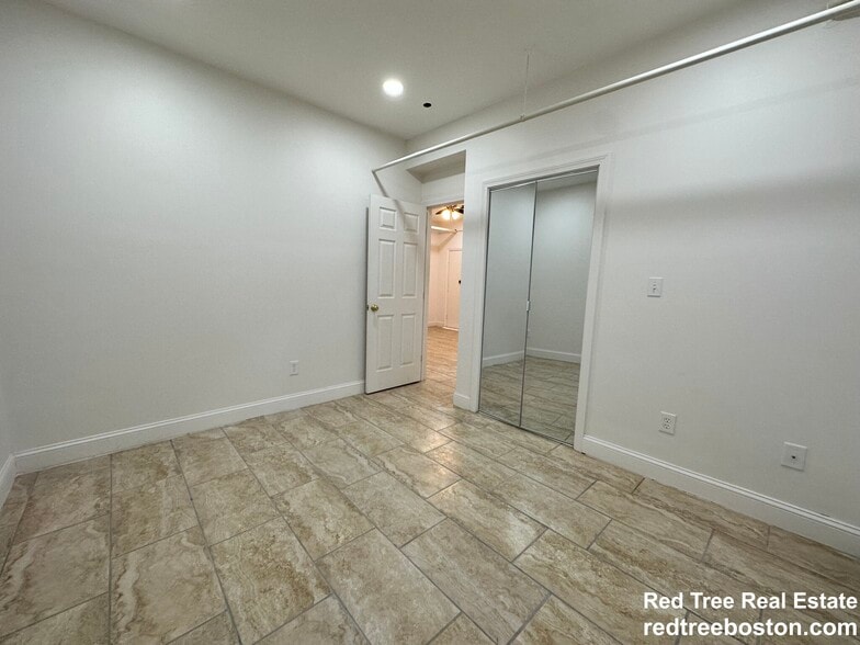 Building Photo - 27 Egremont Rd