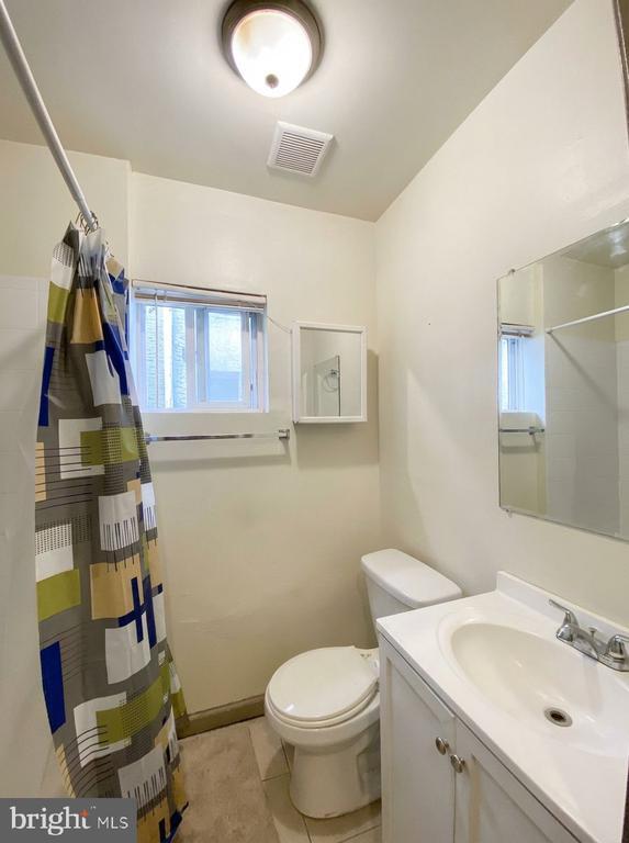 Building Photo - 2037 N Carlisle St