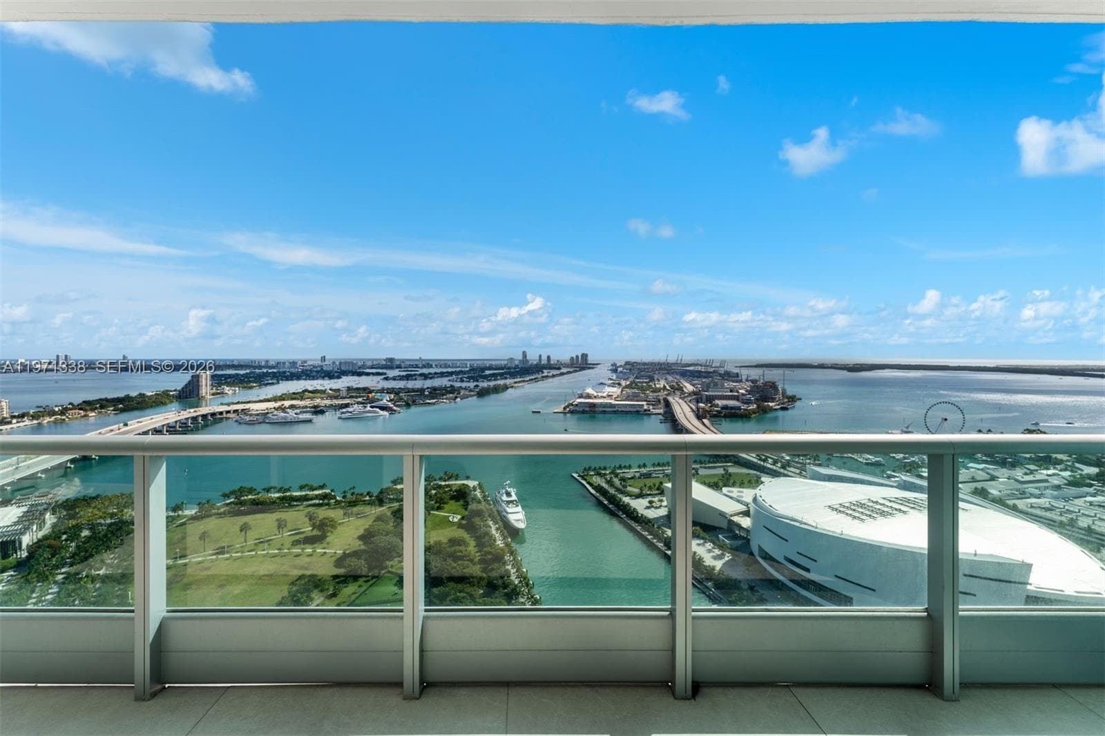 Building Photo - 900 Biscayne