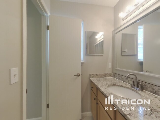 Building Photo - 7774 Oregano Ct