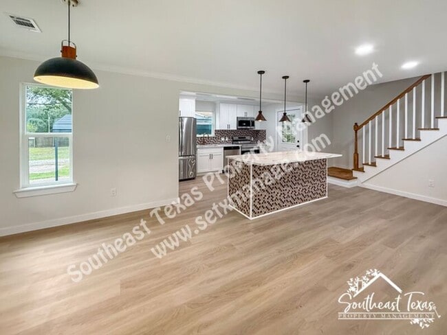 Building Photo - 6371 Terrell St