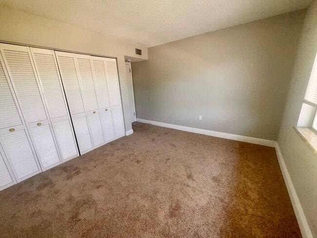 Building Photo - Spacious 3 Bed / 2 Bath Condo in Millenniu...