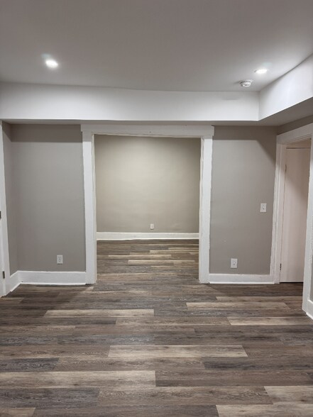 Building Photo - 220 W Brown Ave