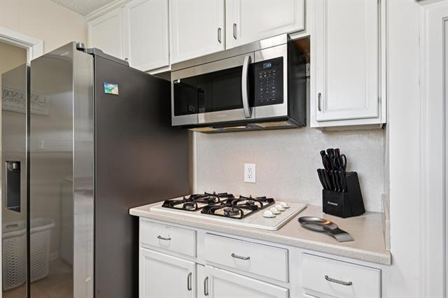 Building Photo - 2106 Avalon Ln