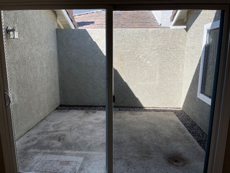 Building Photo - 40 Shearwater