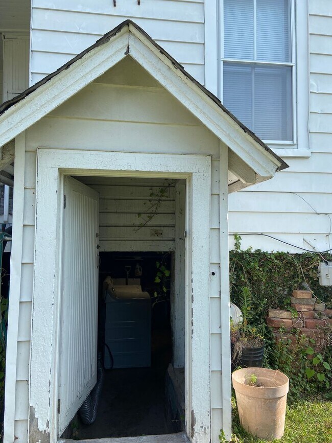 Building Photo - Allison/434