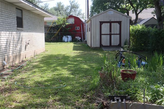 Building Photo - 3205 Pin Oak Dr
