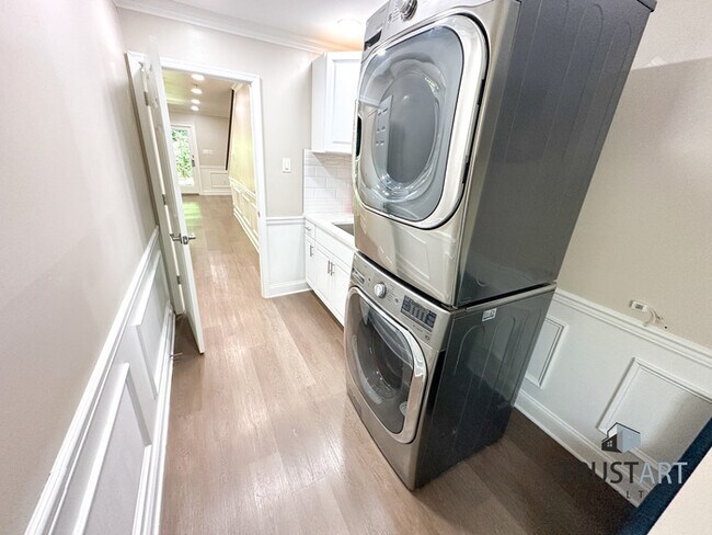 Building Photo - 3 Bedroom house with garage in North East,...