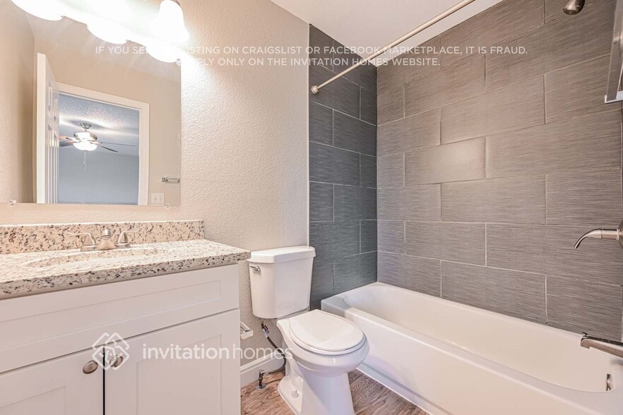 Building Photo - 19815 E Villanova Dr