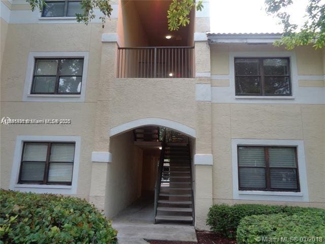 Building Photo - 650 S Park Rd