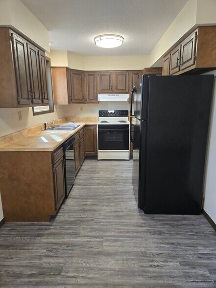 Building Photo - 1235A Thiher Dr