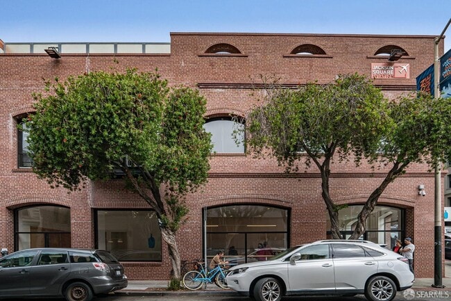 Building Photo - 733 Front St