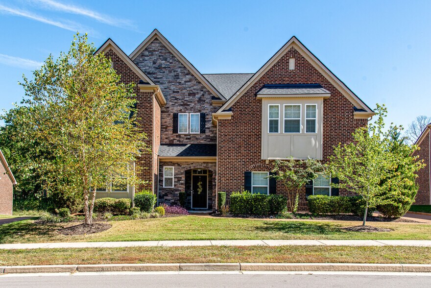 Primary Photo - 9810 Glenmore Ln