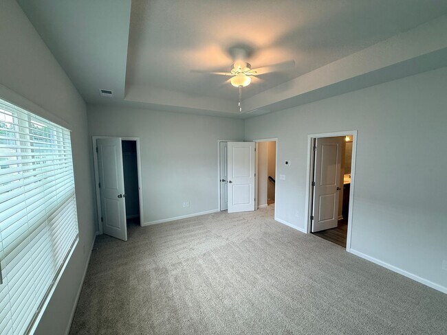 Building Photo - 3009 Kingsfield Rd