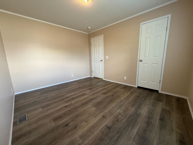 Building Photo - 12452 St James Ct