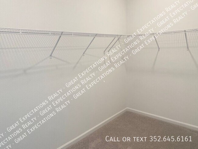 Building Photo - 4706 SW 83rd Lp