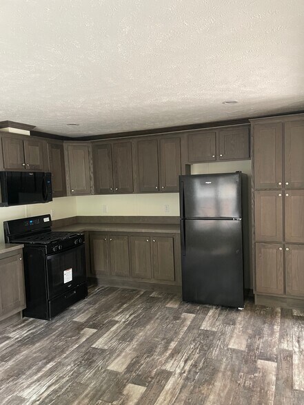 Building Photo - 7 Branette Ln