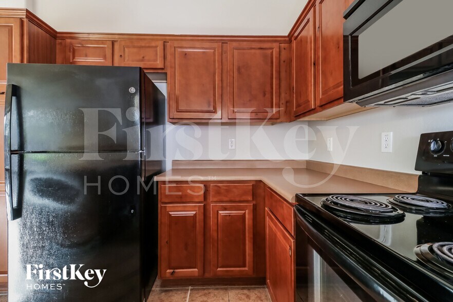 Building Photo - 25757 W St Kateri Dr