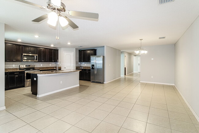 Building Photo - 6519 Redbay Dr