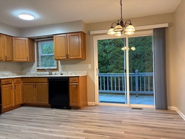 Building Photo - 5431 Ebony Ct