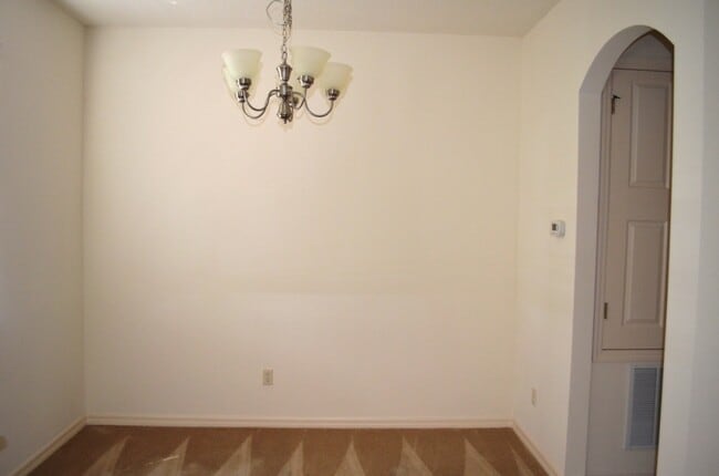 Building Photo - 3/2.5 Townhouse with 2-Car Garage in Turtl...