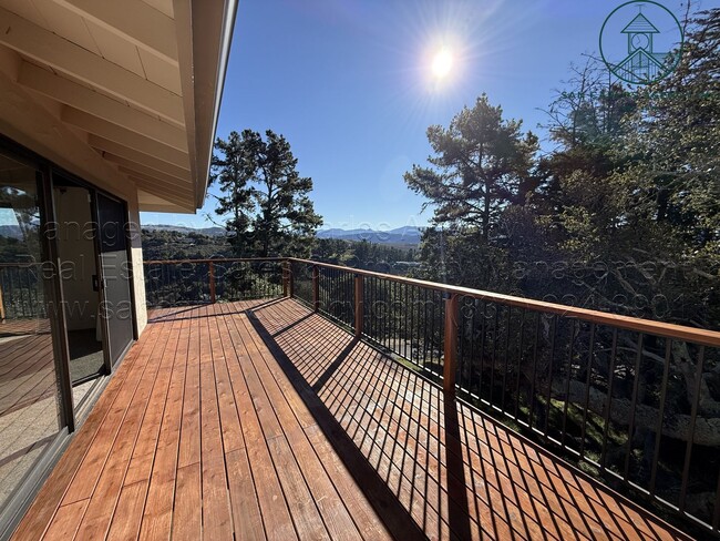 Building Photo - Impeccable Laureles Grade Estate Property with Valley Views