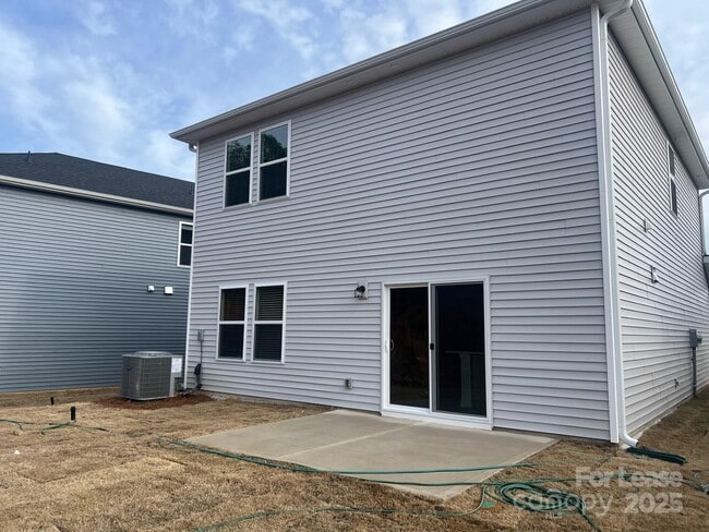 Building Photo - 1241 30th St Ln NE